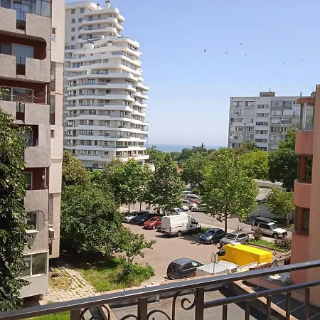 Apartment Flora Burgas