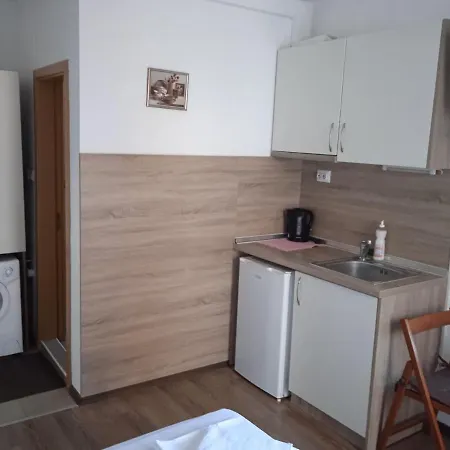 Διαμέρισμα Flora *