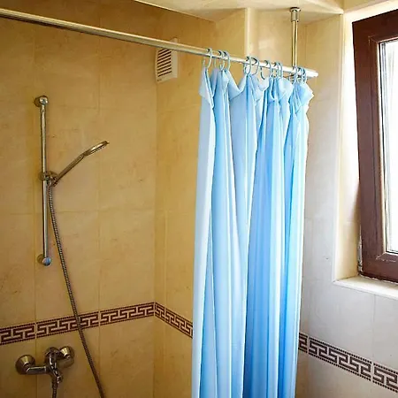 Flora Apartment *
