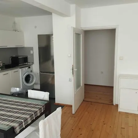 Flora Διαμέρισμα Μπουργκάς