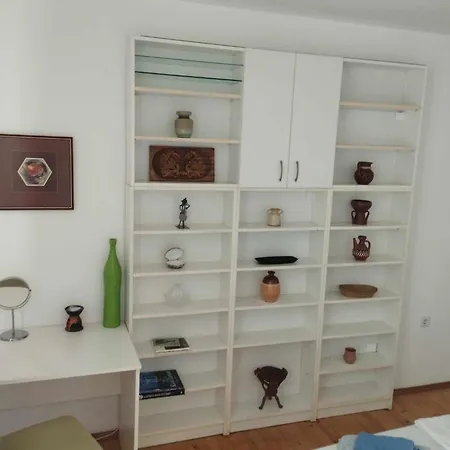 Διαμέρισμα Flora Μπουργκάς