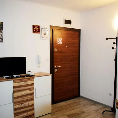 Flora * Μπουργκάς