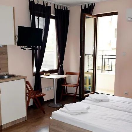 Flora Apartament *