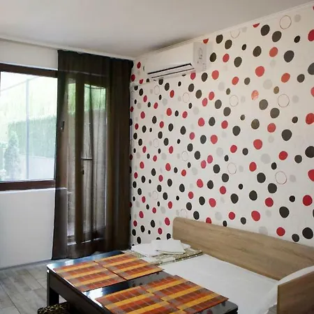 Apartament Flora *