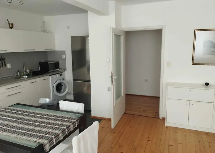 Flora Apartment Burgas